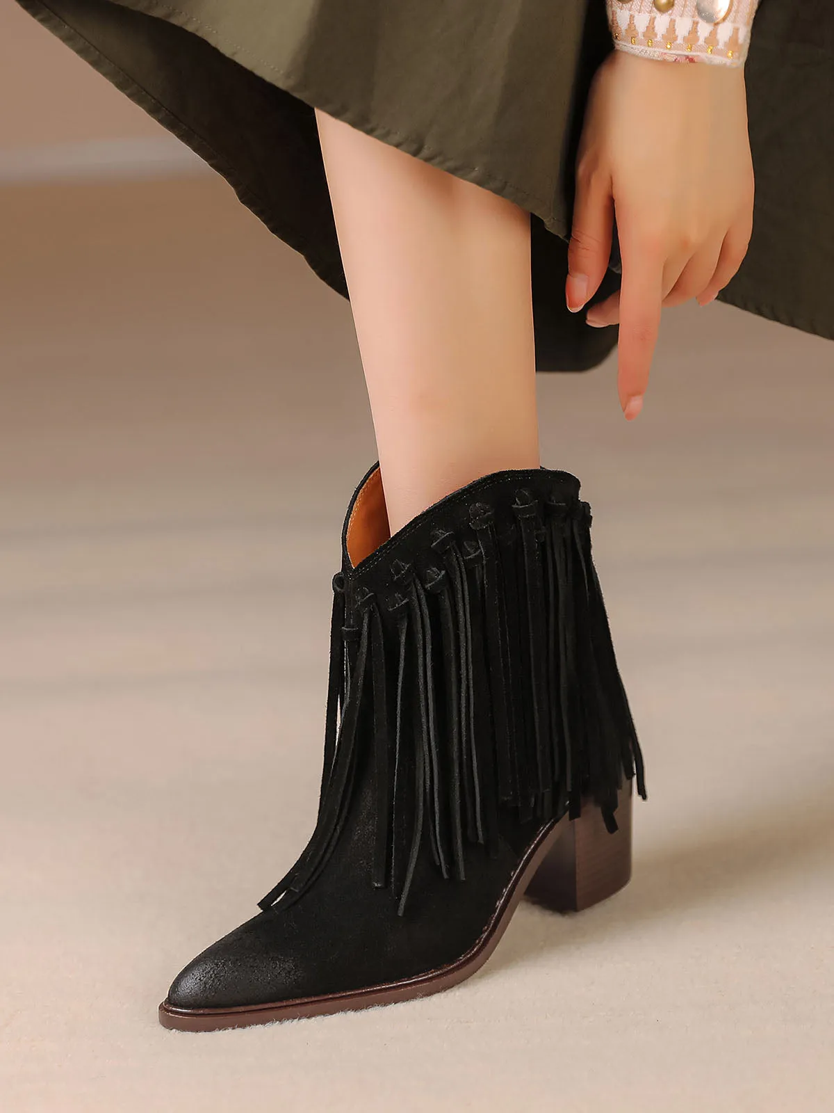 Women's Solid Color Chunky Heel Pointed Toe Fringe Leather Boho Boots